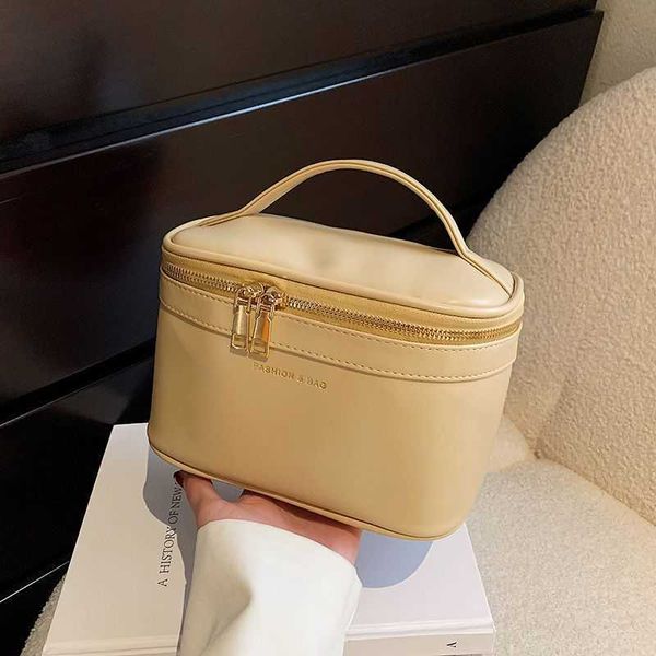 clutch bag advanced makeup pack 2022 new storage bag large capacity portable french style
clutch bag advanced makeup pack 2022 new storage bag large capacity portable french style