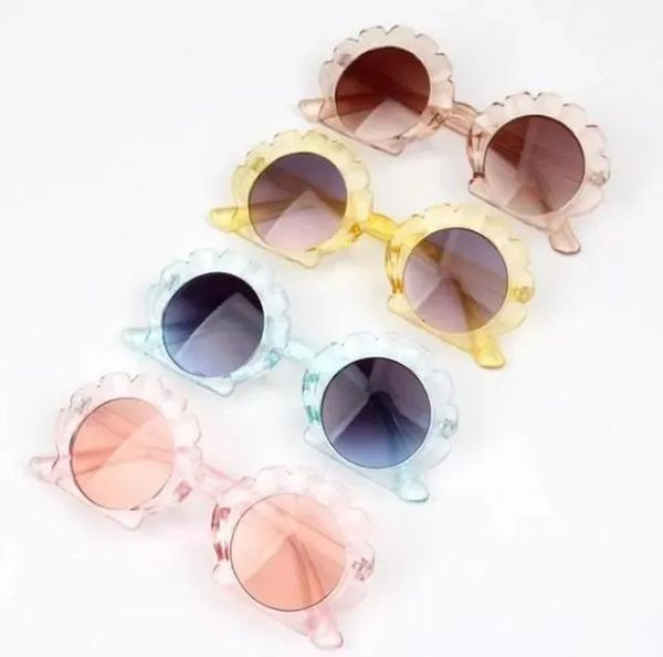 conch shell shape sunglasses fashion girls boys beach kids sun glasses dd264, White;black
conch shell shape sunglasses fashion girls boys beach kids sun glasses dd264, White;black