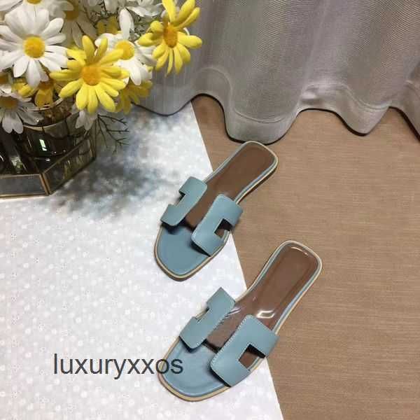 flat oran 2023 girl beach designer sandal slippers shoes summer slipper brand ladies classic leather fashion heel flip flops zmg6
flat oran 2023 girl beach designer sandal slippers shoes summer slipper brand ladies classic leather fashion heel flip flops zmg6