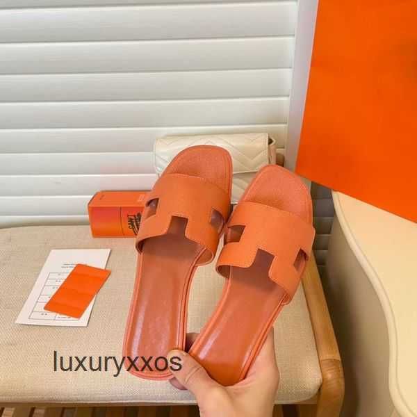 fashion slipper summer sandal slippers luxury 2023 leather ladies girl flat shoes oran beach women designer h letter slides flip flops 525p
fashion slipper summer sandal slippers luxury 2023 leather ladies girl flat shoes oran beach women designer h letter slides flip flops 525p