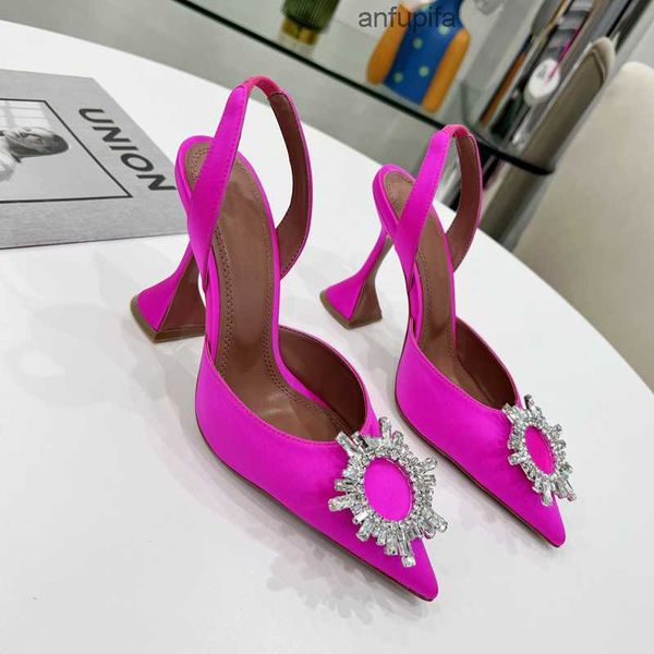 amina muaddi womens sandals leather sole designer high heels black pink diamond chain decoration banquet women shoes silk wedding formal sli
amina muaddi womens sandals leather sole designer high heels black pink diamond chain decoration banquet women shoes silk wedding formal sli