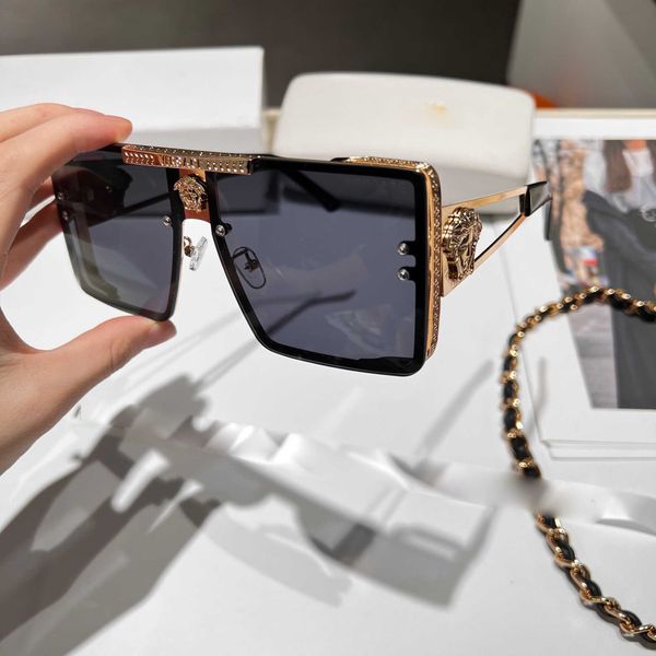 designer sunglasses for women and men fashion model special uv 400 protection letter big leg double beam frame outdoor brands design alloy e, White;black
designer sunglasses for women and men fashion model special uv 400 protection letter big leg double beam frame outdoor brands design alloy e, White;black
