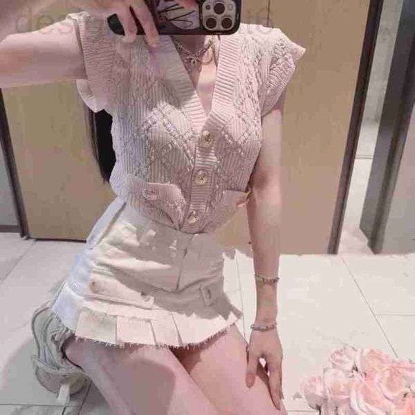basic & casual dresses designer c family 23 spring/summer new small fragrance v-neck metal flying sleeve hollow out knitted cardigan lingge, Black;gray
basic & casual dresses designer c family 23 spring/summer new small fragrance v-neck metal flying sleeve hollow out knitted cardigan lingge, Black;gray