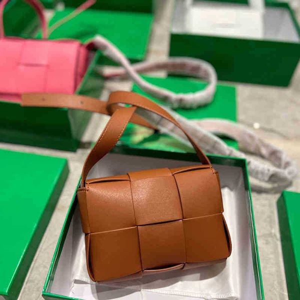 bag handbags bottegas designer female mini oil wax cow waist single shoulder messenger cassette woven tofu venetas leather cz
bag handbags bottegas designer female mini oil wax cow waist single shoulder messenger cassette woven tofu venetas leather cz