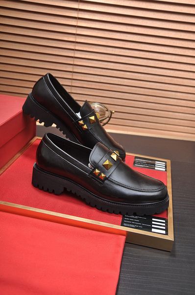 new fashion 2023 gentlemen dress shoes formal business oxfords brand designer party wedding driving shoes handmade casual loafers size 38-45, Black
new fashion 2023 gentlemen dress shoes formal business oxfords brand designer party wedding driving shoes handmade casual loafers size 38-45, Black