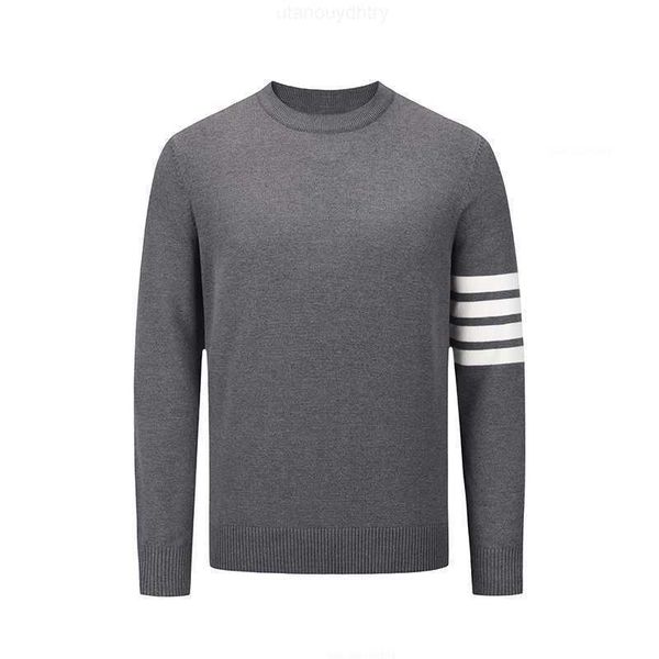 tb thom sweater 2023 new arrival fashion brand men's coat striped 4-bar dark gray crew neck pullover korean design tb sweaters, White;black 
tb thom sweater 2023 new arrival fashion brand men's coat striped 4-bar dark gray crew neck pullover korean design tb sweaters, White;black