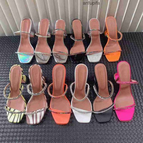 amina muaddi sandals 95mm crystal embellished gilda slipper strap spool heels heel for slipper women summer luxury designers shoes banquet d, Black
amina muaddi sandals 95mm crystal embellished gilda slipper strap spool heels heel for slipper women summer luxury designers shoes banquet d, Black