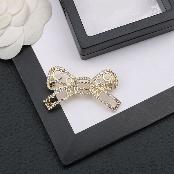 famous design luxury designer brooch women letter fashion bowknot brooches suit pin gold plated fashion jewelry clothing decoration accessor, Gray
famous design luxury designer brooch women letter fashion bowknot brooches suit pin gold plated fashion jewelry clothing decoration accessor, Gray