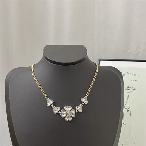 20 style c-letter ccity cuban link chain pendant pearl necklaces brand designer necklaces for women man wedding party choker jewelry 124523, Silver
20 style c-letter ccity cuban link chain pendant pearl necklaces brand designer necklaces for women man wedding party choker jewelry 124523, Silver