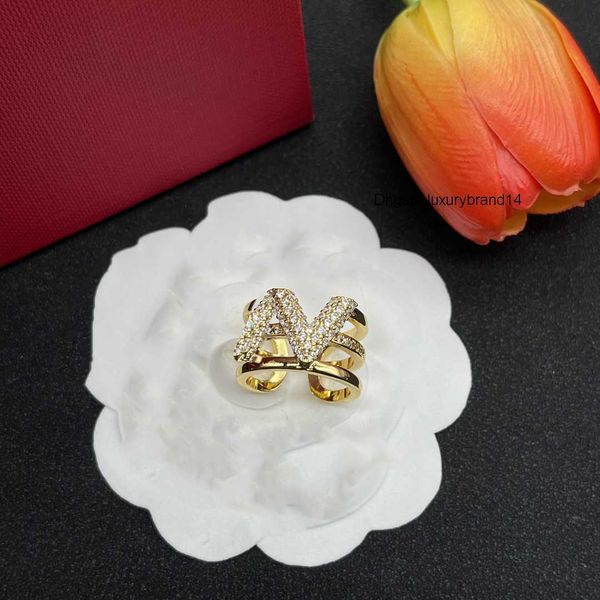letter v wedding rings ring women fashion designer jewelry metal valentinoly luxury woman v open ring with side stones 55w54, Slivery;golden
letter v wedding rings ring women fashion designer jewelry metal valentinoly luxury woman v open ring with side stones 55w54, Slivery;golden