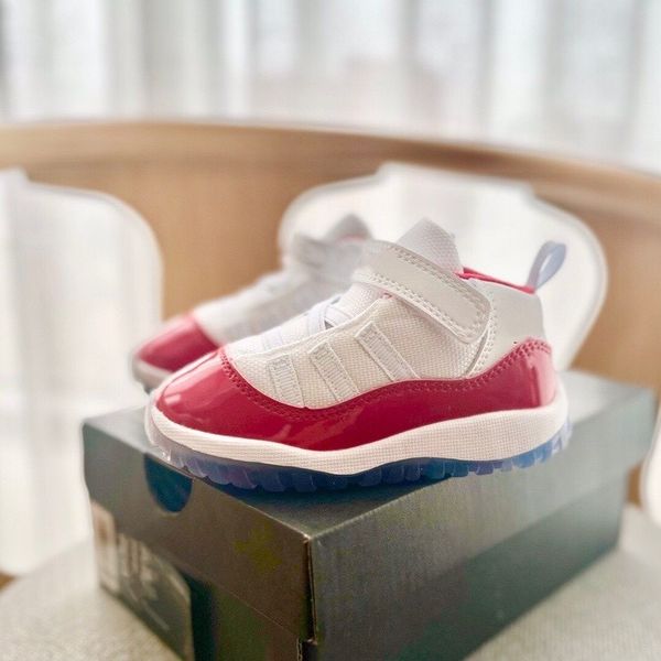 2023 cherry 11s basketball shoes small boys jorden 11 running shoes boy kids toddlers jumpman xi shoe children mid sneakerdesigner military
2023 cherry 11s basketball shoes small boys jorden 11 running shoes boy kids toddlers jumpman xi shoe children mid sneakerdesigner military