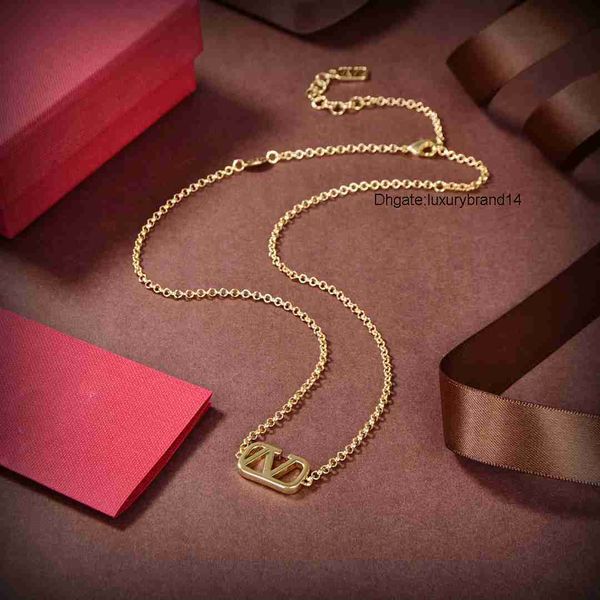designer letter v pendant s jewelry luxury for lady women pearl metal gold necklace valentinoly advanced accessories chokers 66, Silver
designer letter v pendant s jewelry luxury for lady women pearl metal gold necklace valentinoly advanced accessories chokers 66, Silver