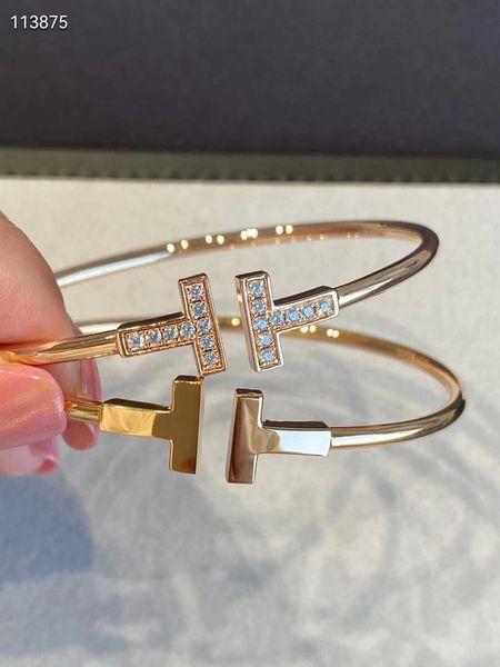 counter quality tiffay 18k gold double bracelet 925 silver white fritillaria blue turquoise diamond open v couple fashion with logo, Black
counter quality tiffay 18k gold double bracelet 925 silver white fritillaria blue turquoise diamond open v couple fashion with logo, Black