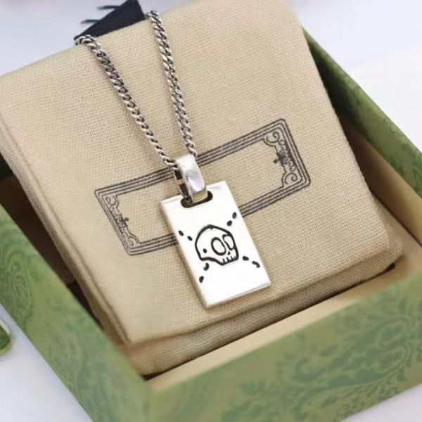 retro personality couple sterling silver necklace casual fashion versatile luxury designer sellers no fading no fading highest quality
retro personality couple sterling silver necklace casual fashion versatile luxury designer sellers no fading no fading highest quality
