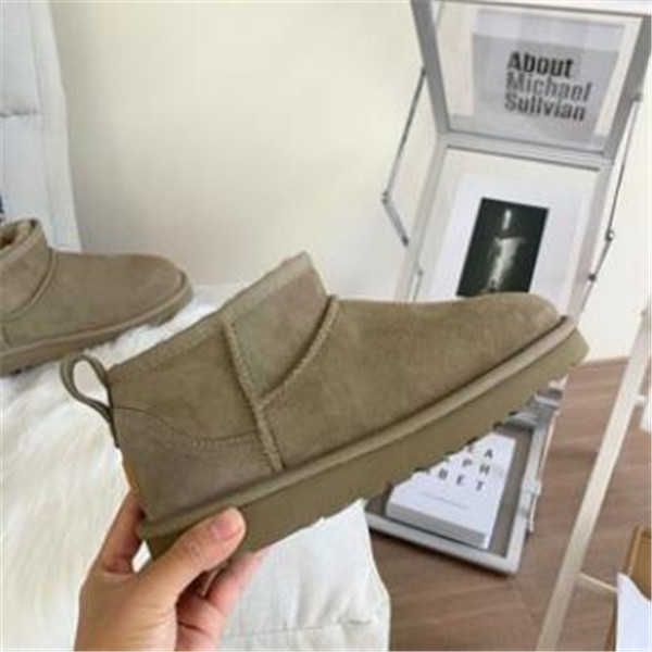 2022 classical mini women snow boots keep warm boot latest fashion sheepskin cowskin genuine leather plush boots, Black
2022 classical mini women snow boots keep warm boot latest fashion sheepskin cowskin genuine leather plush boots, Black