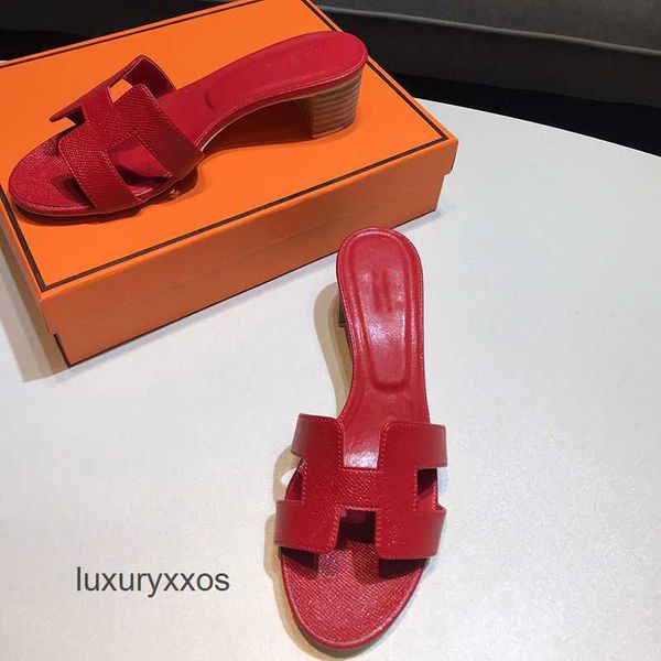 h slippers round designer black slipper wooden 2023 summer girl shiny oran head oasis heel sandal one piece thick shoes beach outer female v
h slippers round designer black slipper wooden 2023 summer girl shiny oran head oasis heel sandal one piece thick shoes beach outer female v