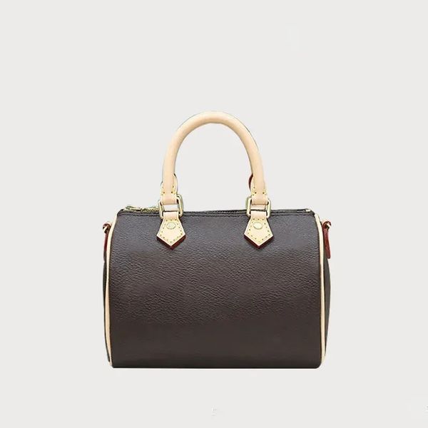 5a designer boston bags forwomen casual totes handbag lady tote handle shoulder cross body handbags small mini duffel crossbodbag high quali, Black;red
5a designer boston bags forwomen casual totes handbag lady tote handle shoulder cross body handbags small mini duffel crossbodbag high quali, Black;red