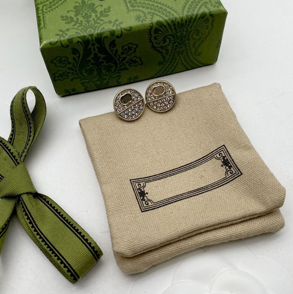 fashion earrings ggsity designer jewelry luxurious letter decoration stud cuvily, Golden;silver
fashion earrings ggsity designer jewelry luxurious letter decoration stud cuvily, Golden;silver