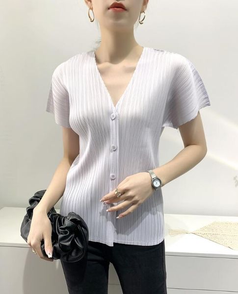 luxury and fashion new issey casual pleated summer shirt short sleeve one button t-shirt, White
luxury and fashion new issey casual pleated summer shirt short sleeve one button t-shirt, White