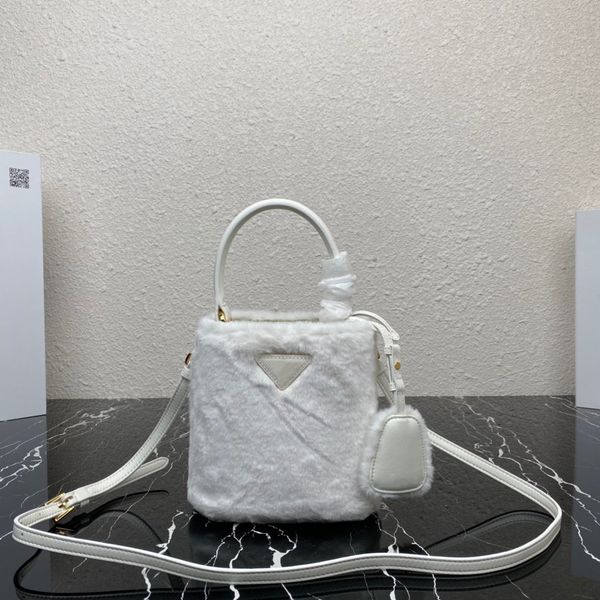 1ba373 new women's crossbody bag high-end quality shoulder bag goatwool handbag detachable shoulder strap capacity for daily use very p
1ba373 new women's crossbody bag high-end quality shoulder bag goatwool handbag detachable shoulder strap capacity for daily use very p