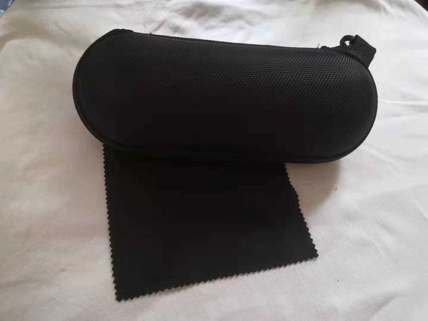 promotion black circle with cloth cover sunglasses case for women men glasses box with zipper eyewear cases eyewear accessories 10pcs
promotion black circle with cloth cover sunglasses case for women men glasses box with zipper eyewear cases eyewear accessories 10pcs