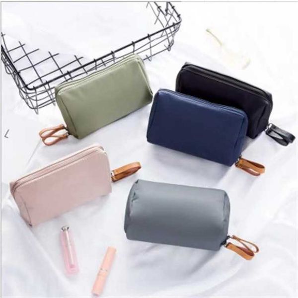 online celebrity korean version mouth red envelope makeup bag cation portable mini travel storage bag handheld bag hot
online celebrity korean version mouth red envelope makeup bag cation portable mini travel storage bag handheld bag hot