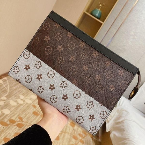 autumn men's handbag 2022 new handheld bag leisure handheld bag men's bag letter sealing bag washing bag tide
autumn men's handbag 2022 new handheld bag leisure handheld bag men's bag letter sealing bag washing bag tide