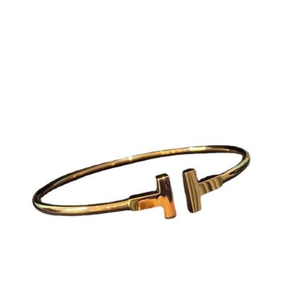 counter quality seiko high version s925 sterling silver tiffay simple double glossy 18k rose gold open bracelet female with logo, Black
counter quality seiko high version s925 sterling silver tiffay simple double glossy 18k rose gold open bracelet female with logo, Black
