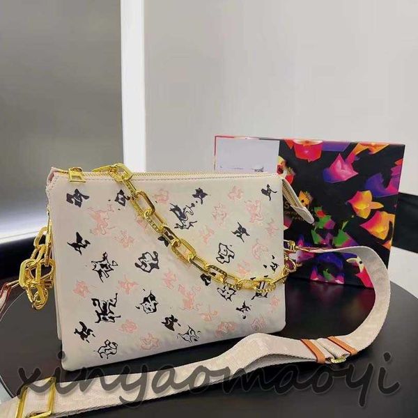 designer crossbody bag lambskin three-layer bag spring and summer new, square bag v104263 white bag blue and pink print
designer crossbody bag lambskin three-layer bag spring and summer new, square bag v104263 white bag blue and pink print