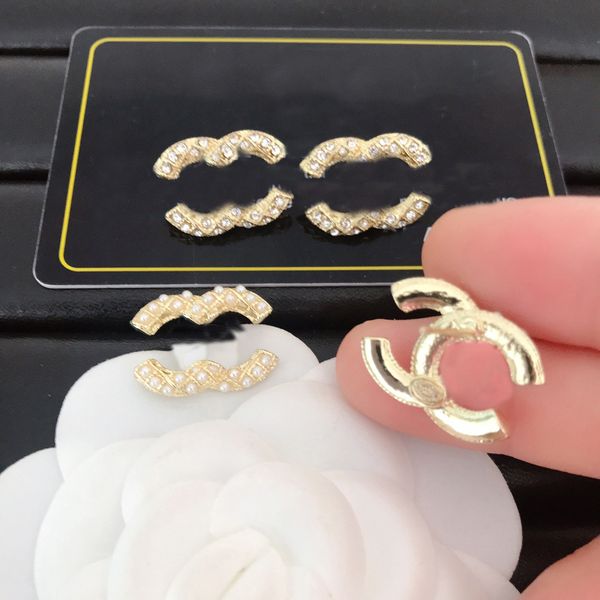 high-end 18k gold plated copper brass luxury brand designers letters stud geometric women round crystal rhinestone pearl earring with steel, Golden;silver
high-end 18k gold plated copper brass luxury brand designers letters stud geometric women round crystal rhinestone pearl earring with steel, Golden;silver
