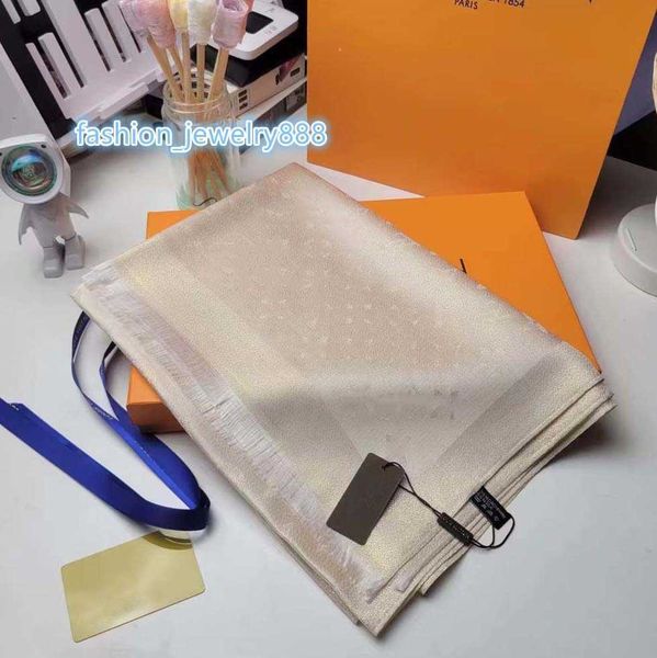 scarf silks cotton blend women fashion silken scarf designers scarves silk color-blocking fringed edges size 180cmx70cm with box, Blue;gray
scarf silks cotton blend women fashion silken scarf designers scarves silk color-blocking fringed edges size 180cmx70cm with box, Blue;gray
