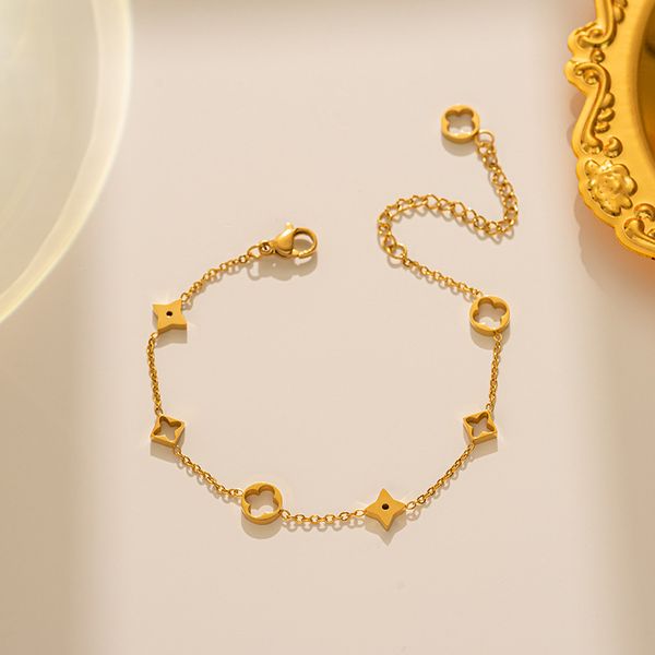 elegant women style gold clover charm bracelet bangle jewelry for gift, Golden;silver
elegant women style gold clover charm bracelet bangle jewelry for gift, Golden;silver
