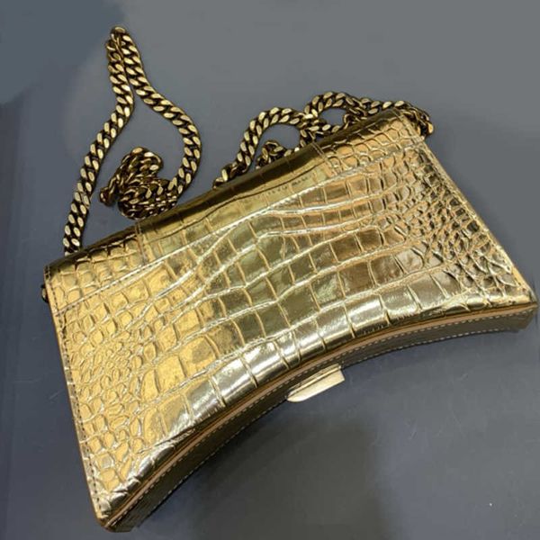 luxury brand women's bags crocodile texture leather design 2022 fashion hardware chain shoulder bag classic designers cross body bag fo
luxury brand women's bags crocodile texture leather design 2022 fashion hardware chain shoulder bag classic designers cross body bag fo