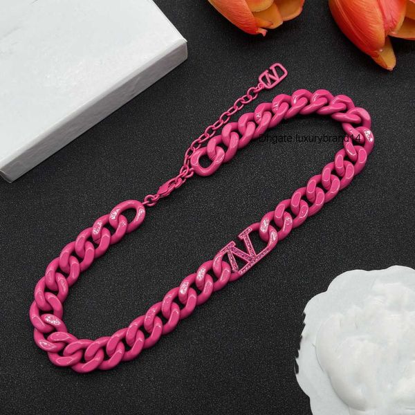 designer bracelet letter v jewelry necklace luxury women fashion jewelry pearl metal valentinoly day gift serw, Golden;silver
designer bracelet letter v jewelry necklace luxury women fashion jewelry pearl metal valentinoly day gift serw, Golden;silver