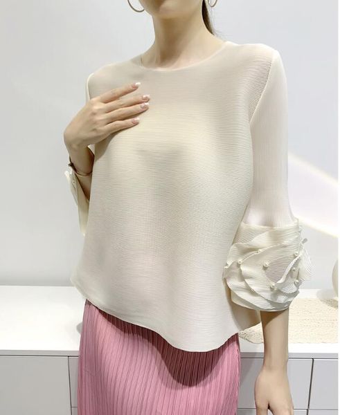 luxury and fashion new issey casual pleated women's beaded loose and comfortable t-shirt, White
luxury and fashion new issey casual pleated women's beaded loose and comfortable t-shirt, White