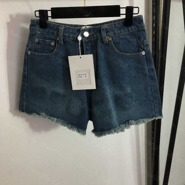 23ss womens designer clothing womens shorts logo embroidered letters fashion furred denim shorts women clothes a1, White;black
23ss womens designer clothing womens shorts logo embroidered letters fashion furred denim shorts women clothes a1, White;black