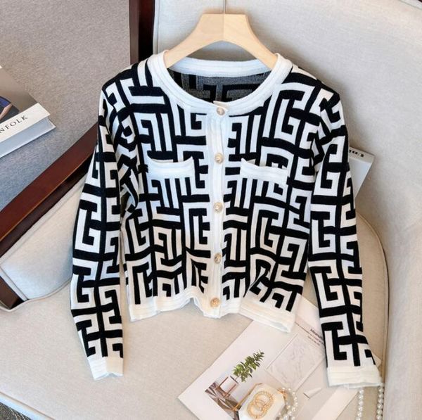 women's sweater designer geometric patterns apes cardigan long sleeve single breasted contrast button knitted sweaters, White;black
women's sweater designer geometric patterns apes cardigan long sleeve single breasted contrast button knitted sweaters, White;black