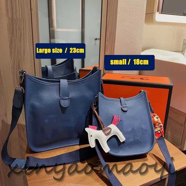 designer cowhide handbag crossbody bag solid color purse for men and women stylish size multi-color optional v104271 blue bag
designer cowhide handbag crossbody bag solid color purse for men and women stylish size multi-color optional v104271 blue bag
