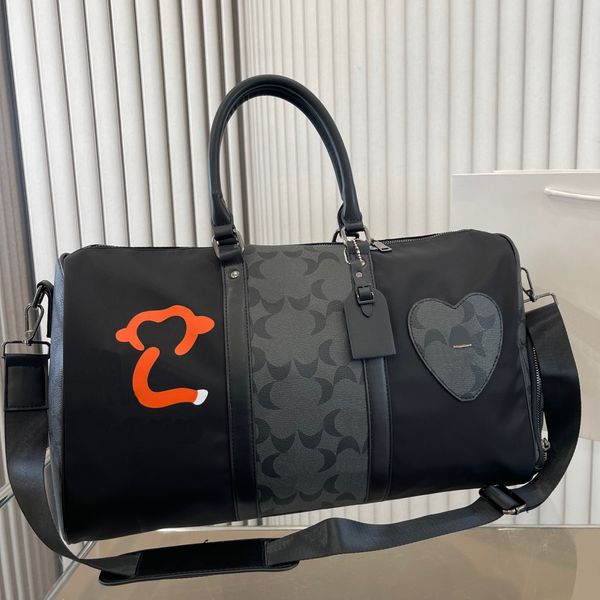 duffel bag travel bag luggage designer ladies travel handbags travelling fashion classic large capacity laggages
duffel bag travel bag luggage designer ladies travel handbags travelling fashion classic large capacity laggages