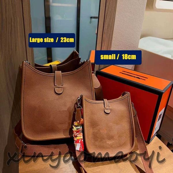 designer cowhide handbag crossbody bag solid color purse for men and women stylish size multi-color optional v104271 brown bag
designer cowhide handbag crossbody bag solid color purse for men and women stylish size multi-color optional v104271 brown bag
