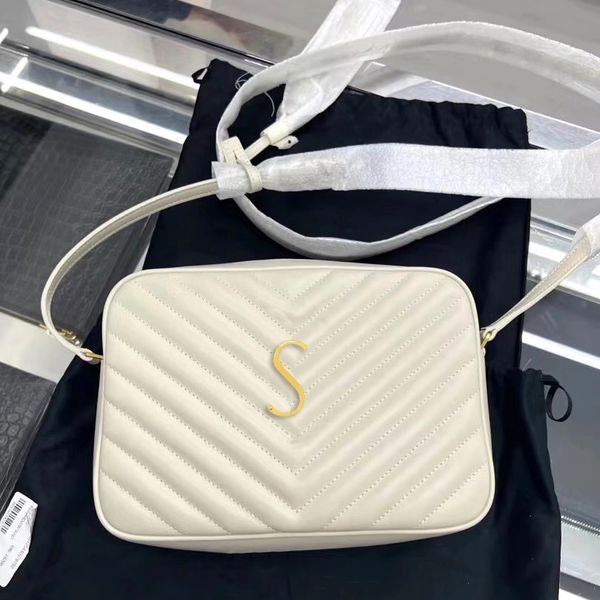 2023 new cow leather tassel handbag lou quilting shoulder camera hobo women clutch bag travel evening bags stuff sacks cross body chains tot
2023 new cow leather tassel handbag lou quilting shoulder camera hobo women clutch bag travel evening bags stuff sacks cross body chains tot