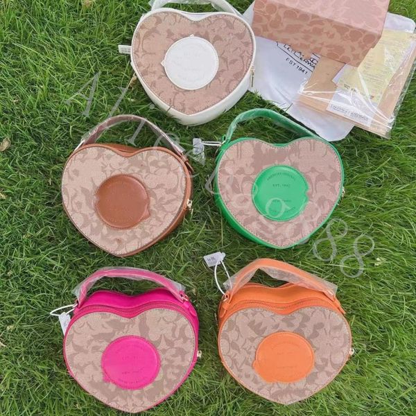 new coa totes for girl heart leather bags house of letter letter print 5 color zipper handbags girl love valentine's day gift case box
new coa totes for girl heart leather bags house of letter letter print 5 color zipper handbags girl love valentine's day gift case box