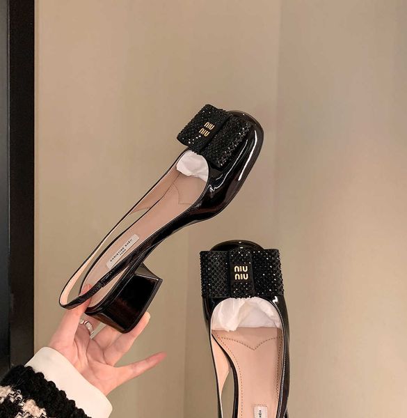 su yinyin~~fantasy ball a miu family bow tie genuine leather fashion classic thick square heel back air sandals women's shoes, Black
su yinyin~~fantasy ball a miu family bow tie genuine leather fashion classic thick square heel back air sandals women's shoes, Black