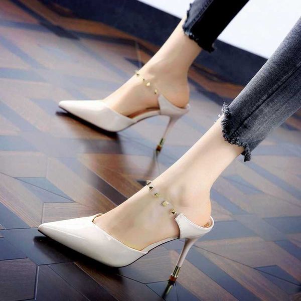 lady sandals half slippers women's summer versatile new fashion slim heel riveted pointed high 230626, Black
lady sandals half slippers women's summer versatile new fashion slim heel riveted pointed high 230626, Black
