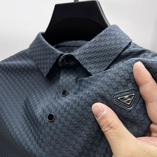 men's polos high-end luxury ice silk seamless letter embroidery stretch t-shirt men short-sleeved polo shirt men's summer fashion, White;black
men's polos high-end luxury ice silk seamless letter embroidery stretch t-shirt men short-sleeved polo shirt men's summer fashion, White;black