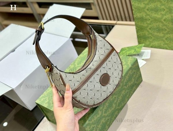 designer womens crescent bag animal print mini hobo 726843 pikarar shoulder bag oval interlocking g leather handbag half-moon shape luxurys
designer womens crescent bag animal print mini hobo 726843 pikarar shoulder bag oval interlocking g leather handbag half-moon shape luxurys