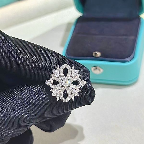 high end 925 sterling silver women's wedding ring fashion designer love ring classic jewelry girl valentine's day gift box, Slivery;golden
high end 925 sterling silver women's wedding ring fashion designer love ring classic jewelry girl valentine's day gift box, Slivery;golden