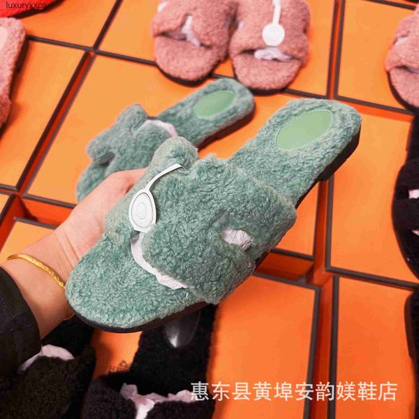 winter lady slipper designer h 2023 sandals oran hh plush autumn female outerwear wearing shearling insole lamb hair one slipper large size
winter lady slipper designer h 2023 sandals oran hh plush autumn female outerwear wearing shearling insole lamb hair one slipper large size