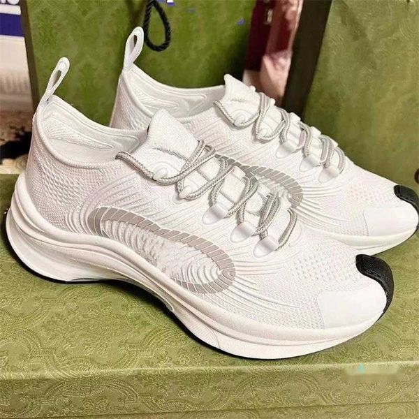 run sneakers white black technical knit fabric shoes rubber interlocking detail men women streamlined sneakers designer luxury italy sport t
run sneakers white black technical knit fabric shoes rubber interlocking detail men women streamlined sneakers designer luxury italy sport t