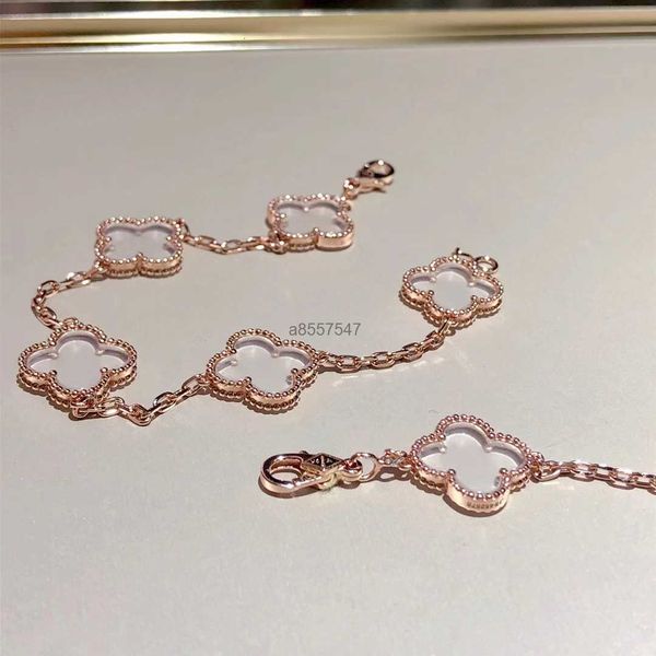 2023 luxury designer bracelet mother of pearl 18k gold brand love bangle charm bracelets shining crystal jewelry wom2914 2desj, Golden;silver
2023 luxury designer bracelet mother of pearl 18k gold brand love bangle charm bracelets shining crystal jewelry wom2914 2desj, Golden;silver